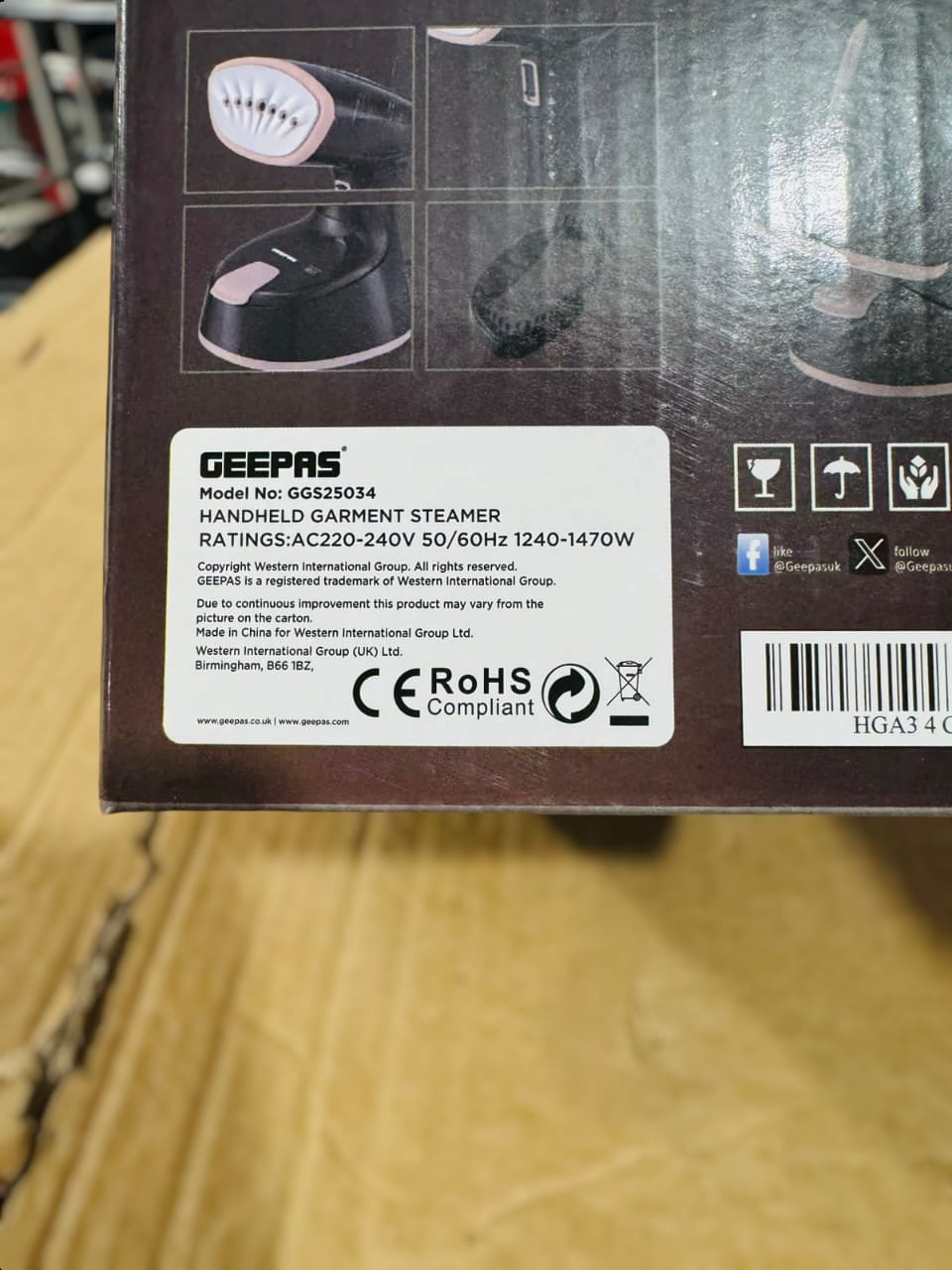 GEEPAS 1470W Handheld Garment Steamer-25034