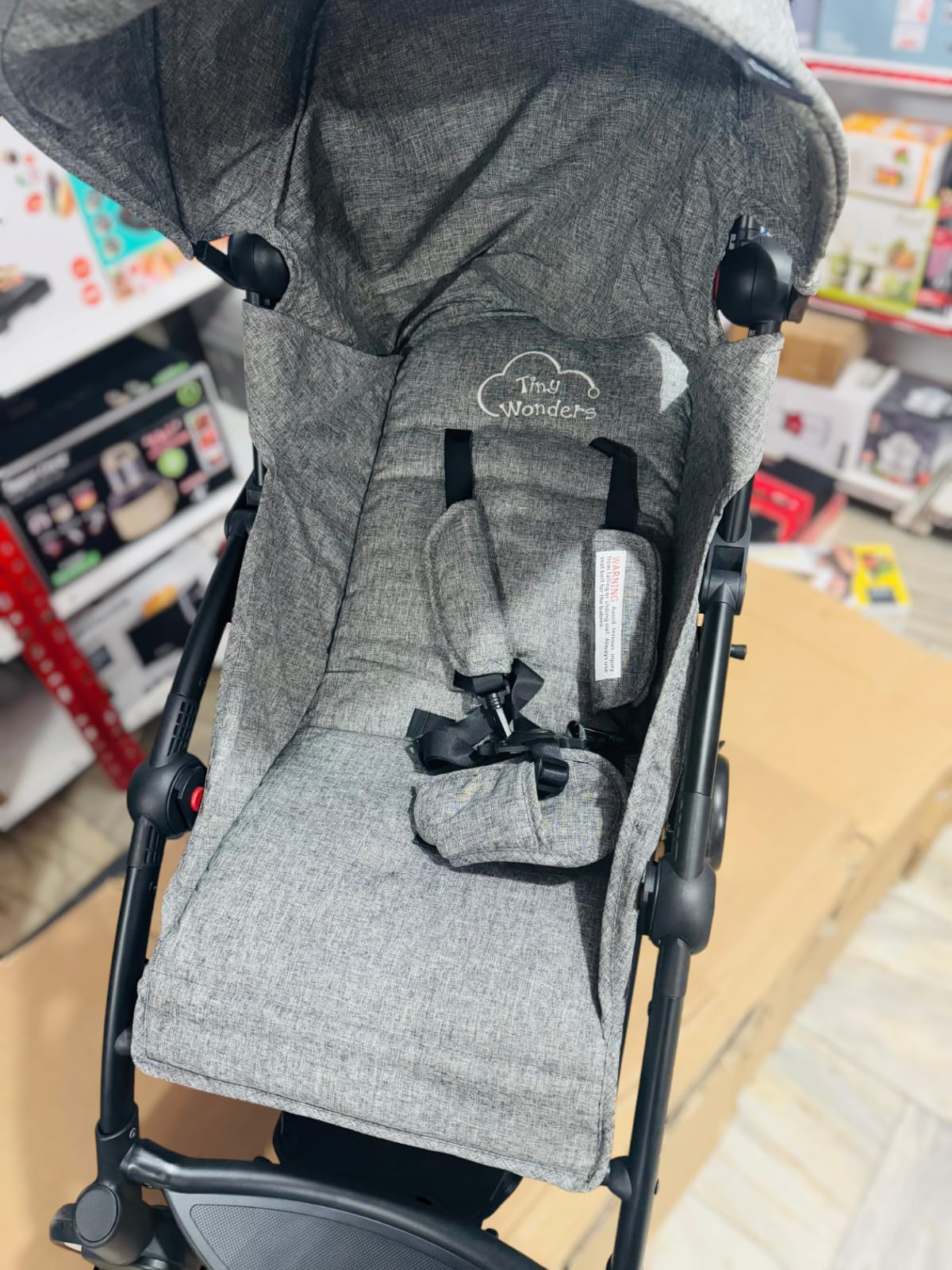 Tiny Wonders Lightweight Stroller with Dual-Brake